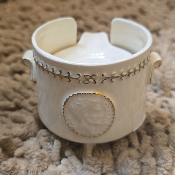 Vintage Ceramic Set of 5 Julius Caesar Personal Ashtrays in Footed Holder Cream - Picture 5 of 9